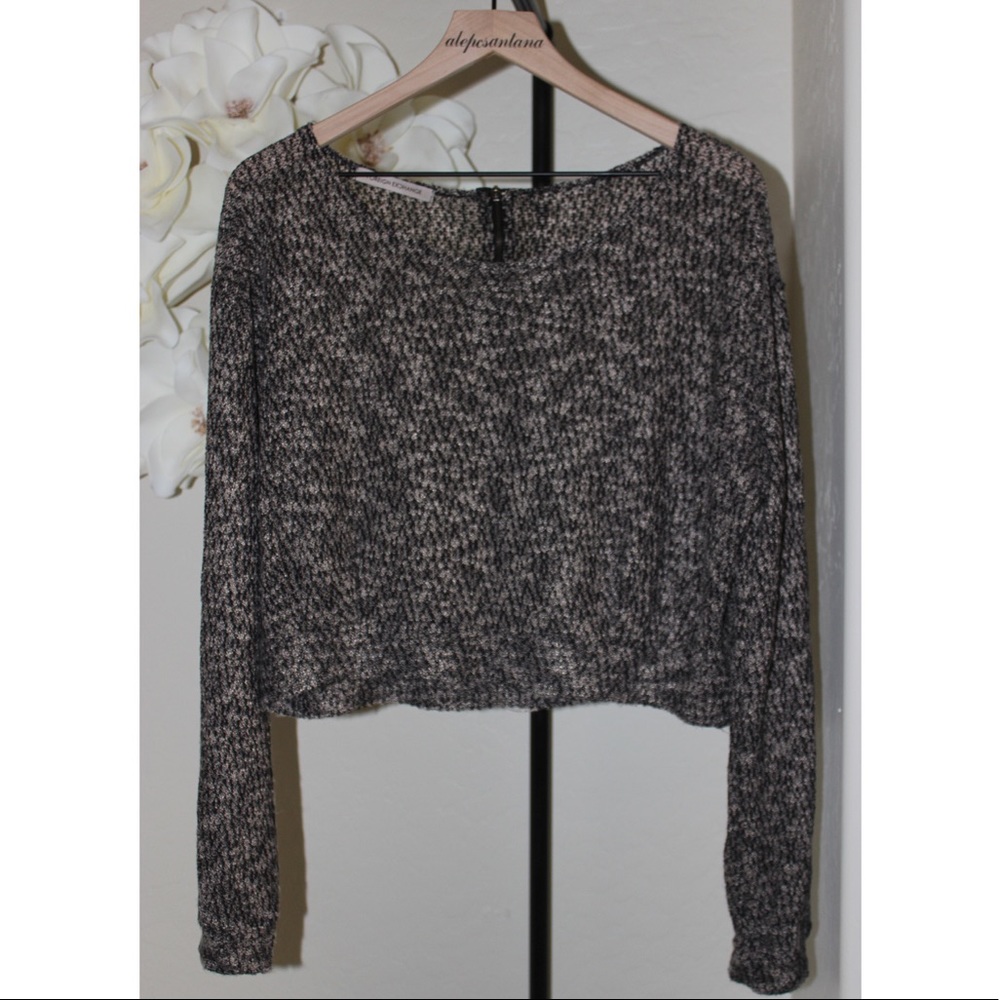 Foreign Exchange Crop Top Black - Cream